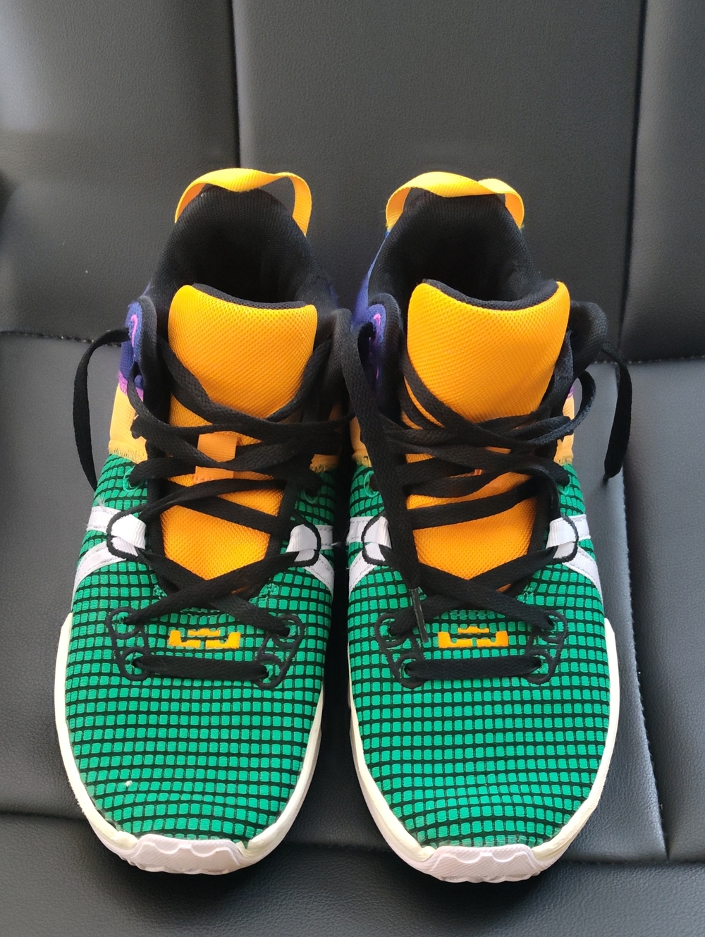 Nike Youth Sneakers in Green, Yellow and Black